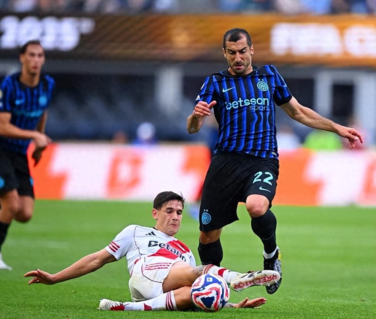 雷速官网-关于国米客场逼平帕尔马，延续不败纪录的信息