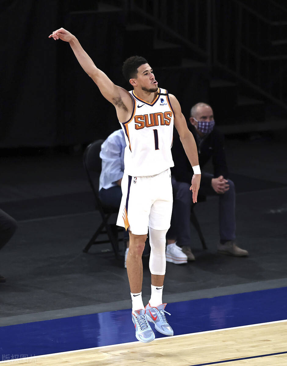 勇士力克尼克斯,布克刷新纪录的简单介绍 勇士力克尼克斯,布克刷新纪录的简单介绍