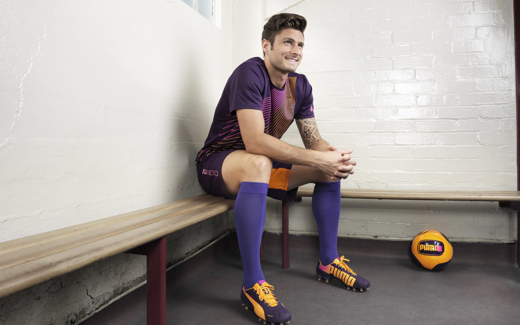 哥斯达黎加铁血防守锁死马里,维尼修斯灵光一闪成关键先生